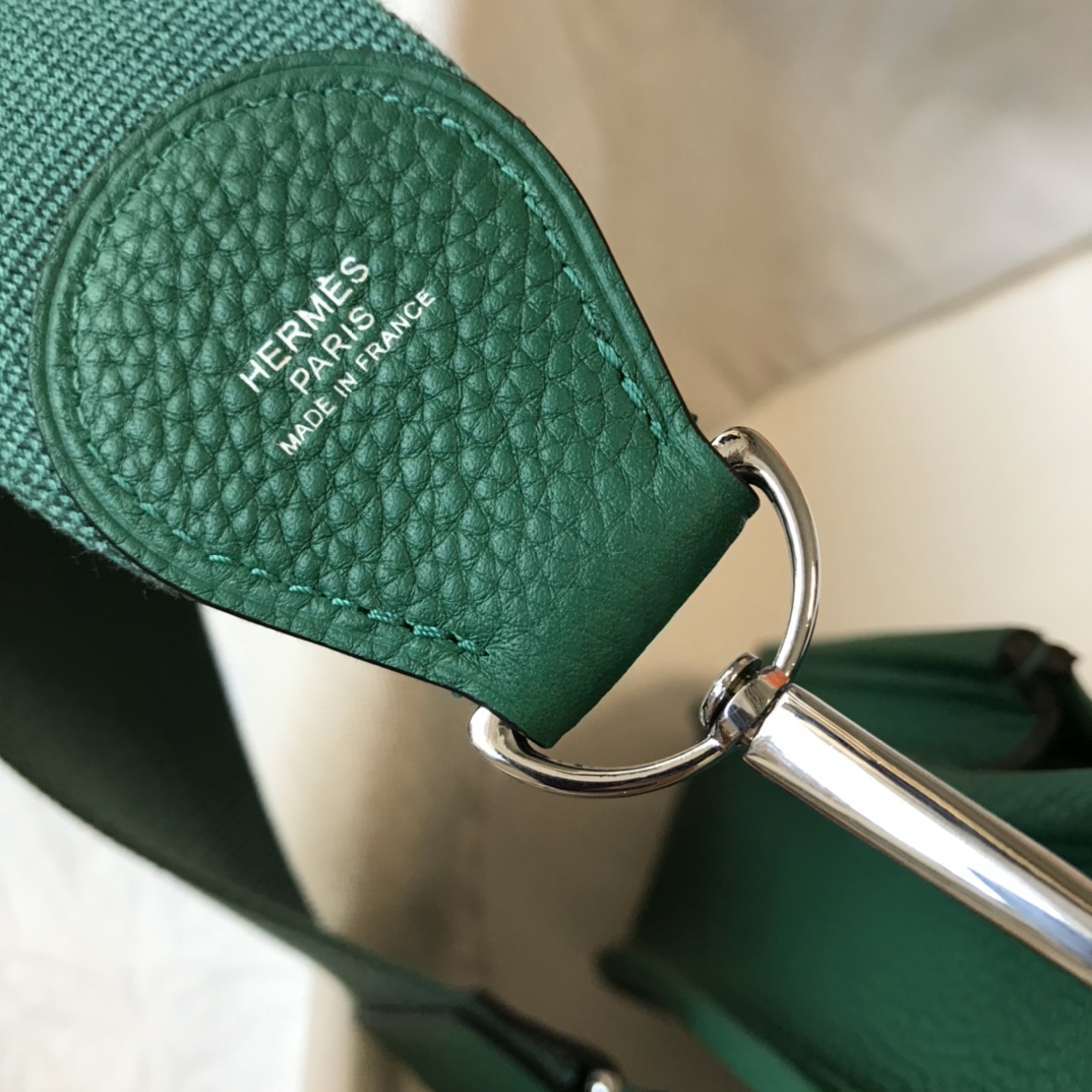 Hermes Evelyne III 29 PM Shoulder Bag In Dark Green Clemence Leather